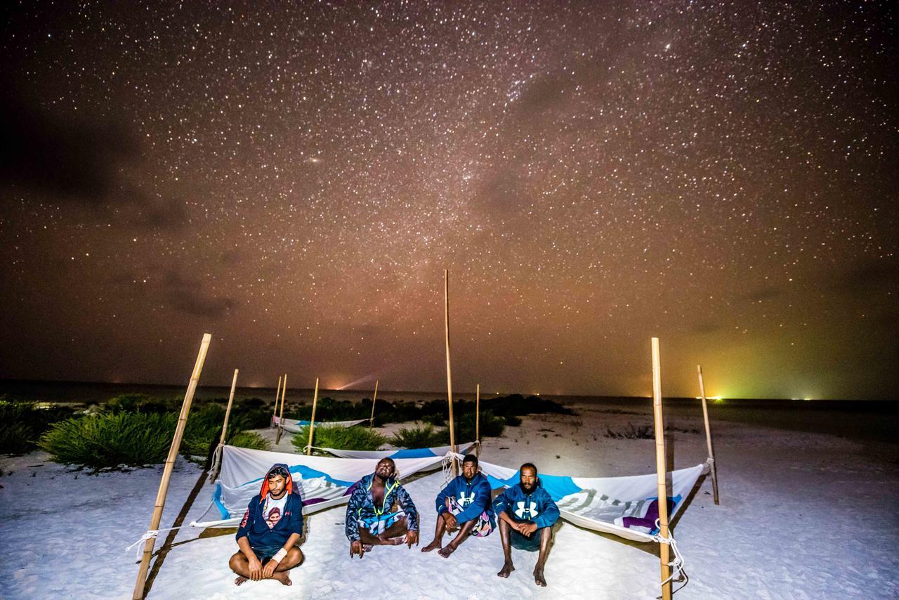 Noovilu Suites Maldives Mahibadhoo Екстериор снимка