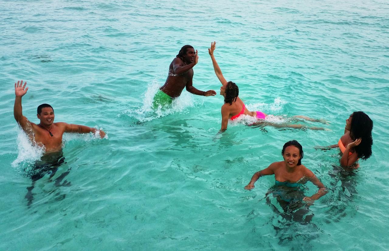 Noovilu Suites Maldives Mahibadhoo Екстериор снимка