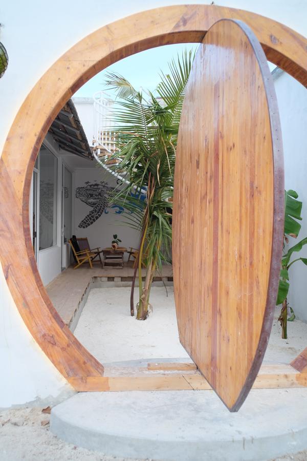 Noovilu Suites Maldives Mahibadhoo Екстериор снимка