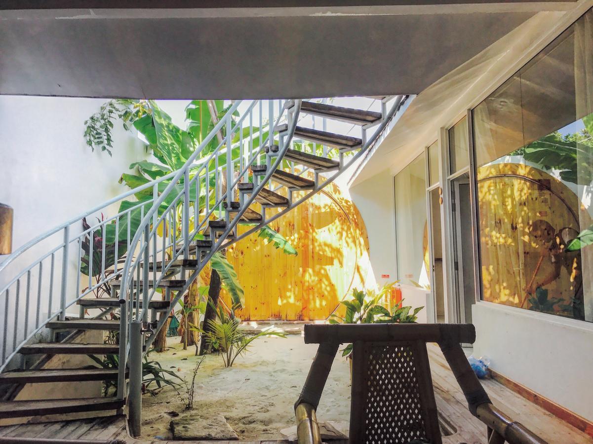 Noovilu Suites Maldives Mahibadhoo Екстериор снимка